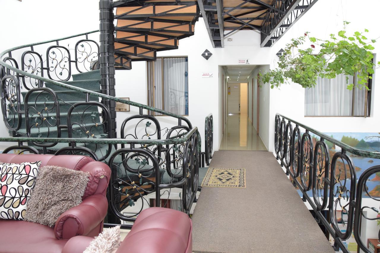 Hotel El Portico De Chiquinquira Exterior foto